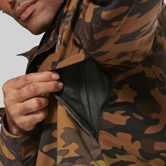 BASS OUTDOOR Storm Camouflage Water-Resistant Hiking Tech Olive Camo Jacket - Picture 4 of 7